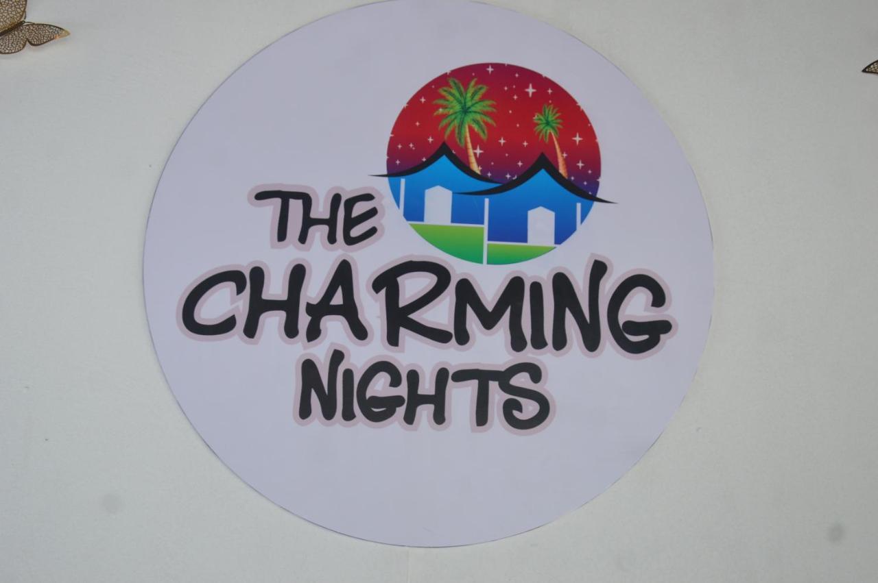 帕罗林 The Charming Nights酒店 外观 照片